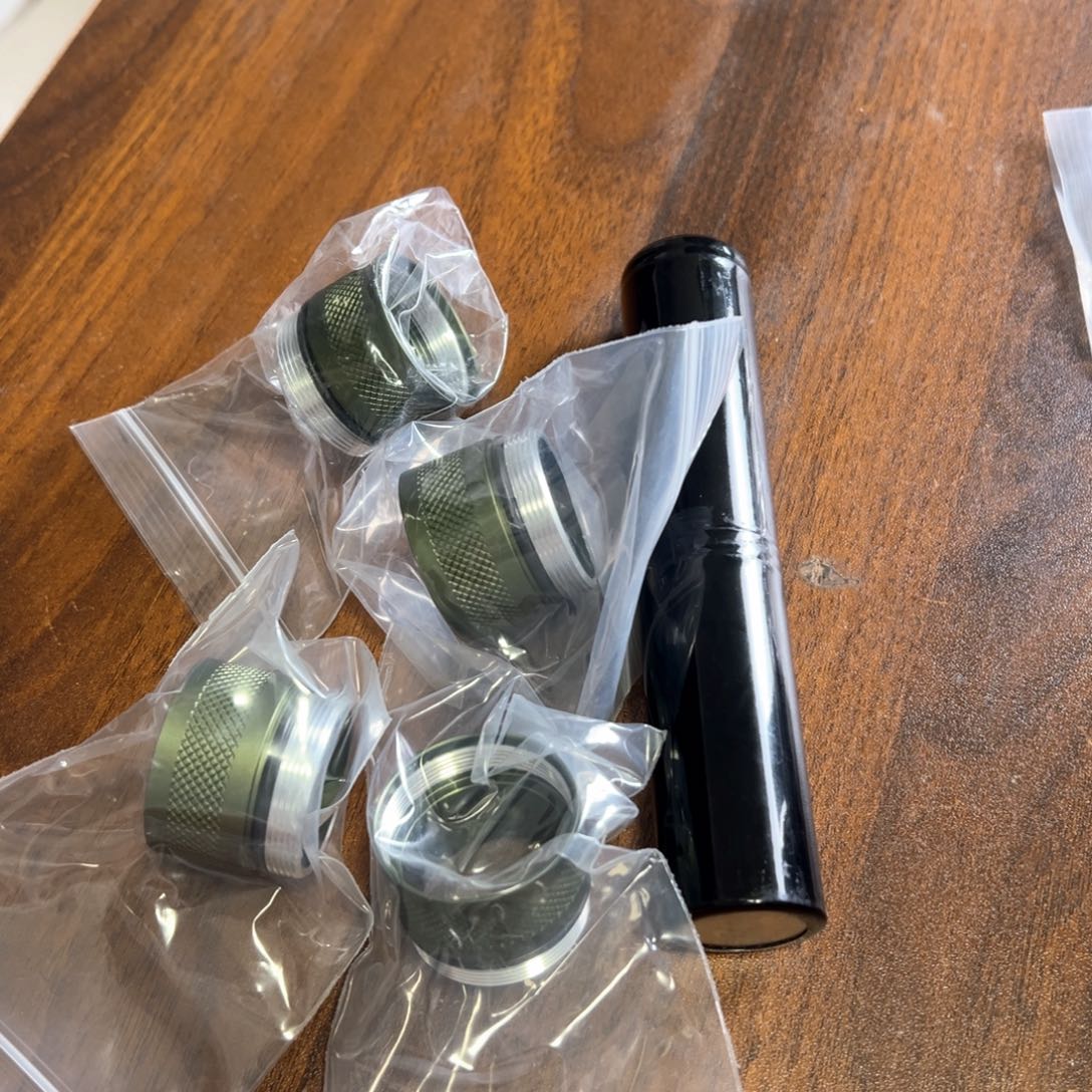 A8 A9强光照射手电加长节套餐