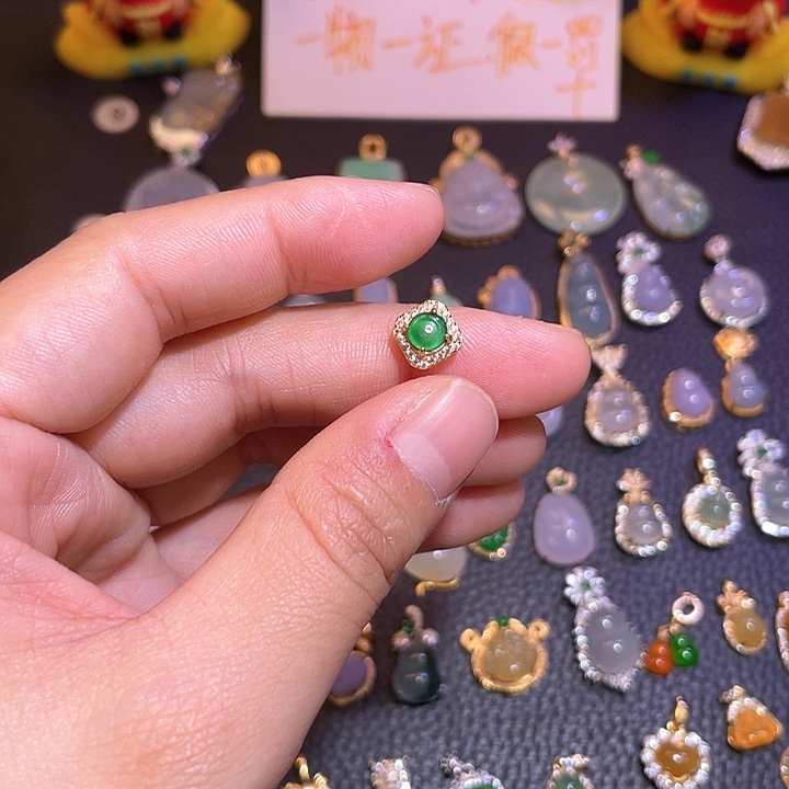 翡翠银S925镶嵌颈饰天然翡翠