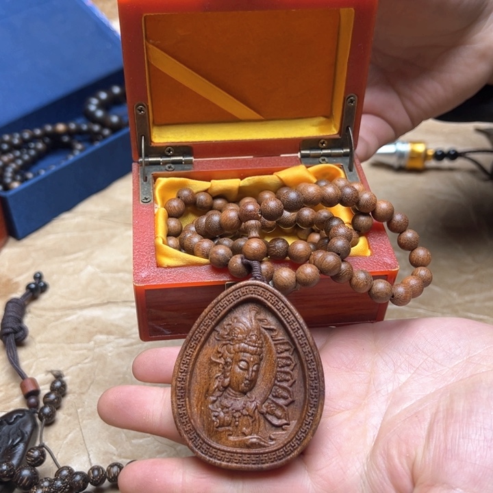 大叶紫檀（黑酸枝木类）