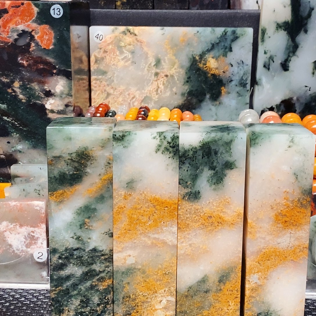 用***1石材福瑞石缘桂林鸡血玉