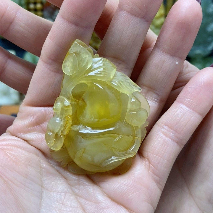 蛇纹石玉挂件未镶嵌