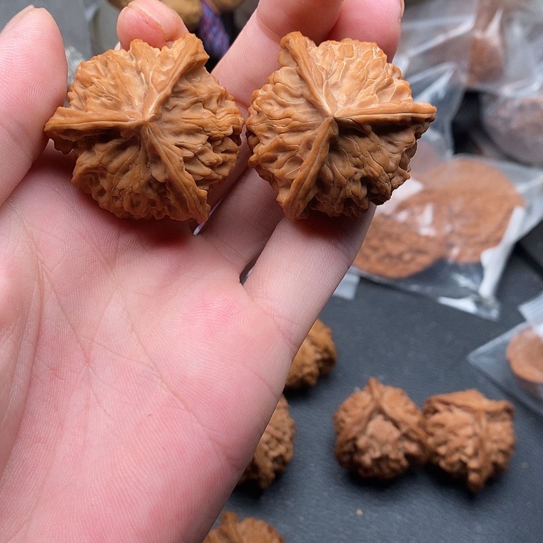 文玩核桃吊坠39球奔