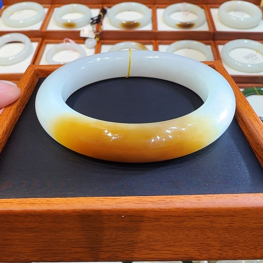 和田玉手镯未镶嵌且末一抹老红糖56 57 58