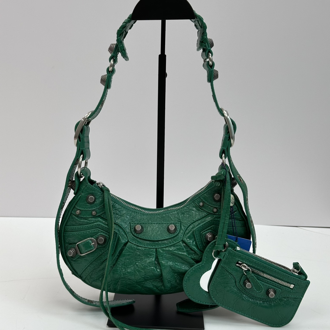 95新 Balenciaga/巴黎世家 绿色银扣半月机车单肩斜挎包 12061