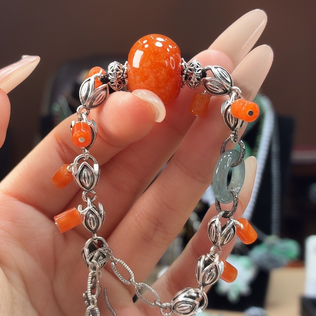 翡翠未镶嵌耳饰手串