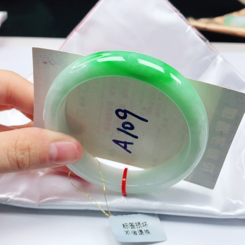 【闪购商品】翡翠手镯未镶嵌天然缅甸货手镯56+