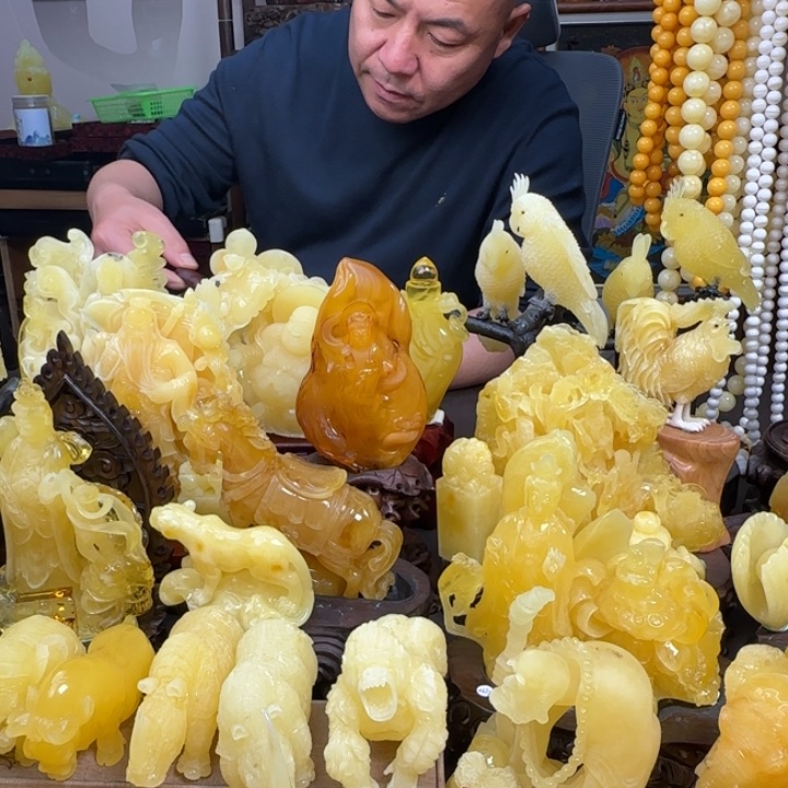 琥珀珠宝奇石未镶嵌