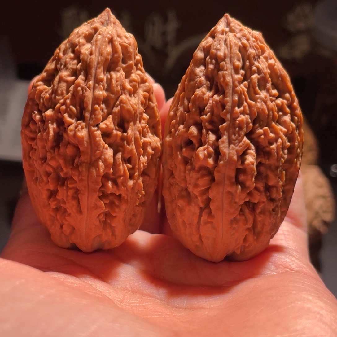 文玩核桃吊坠s***n老树蚂蚁棍25