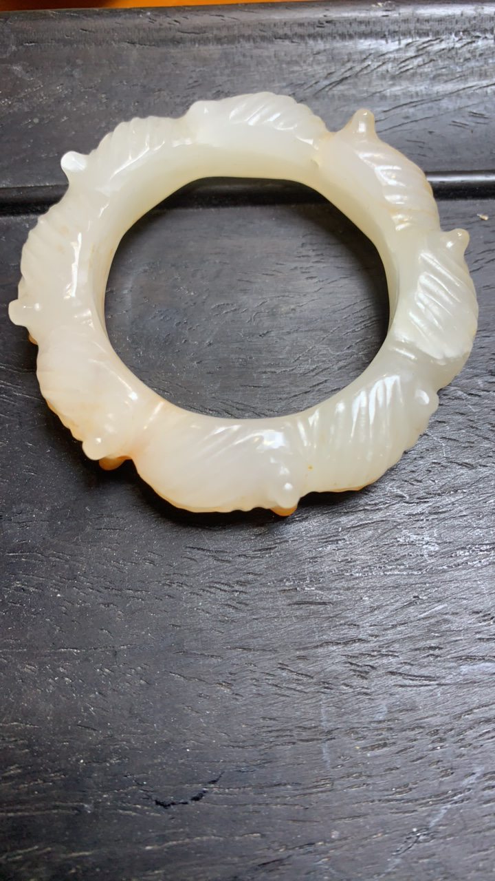 和田玉八环蝉手把件