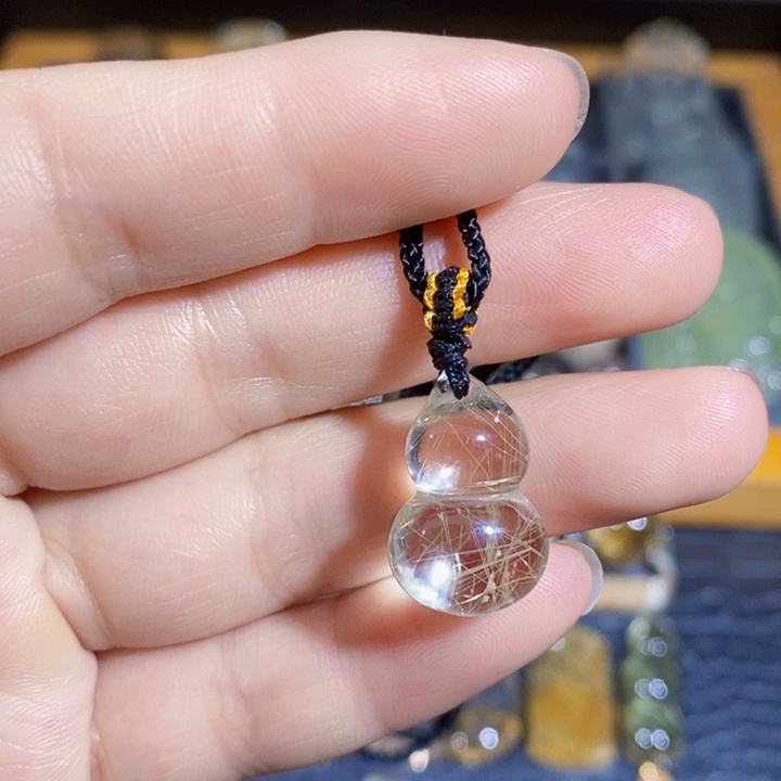 未镶嵌颈饰发晶吊坠