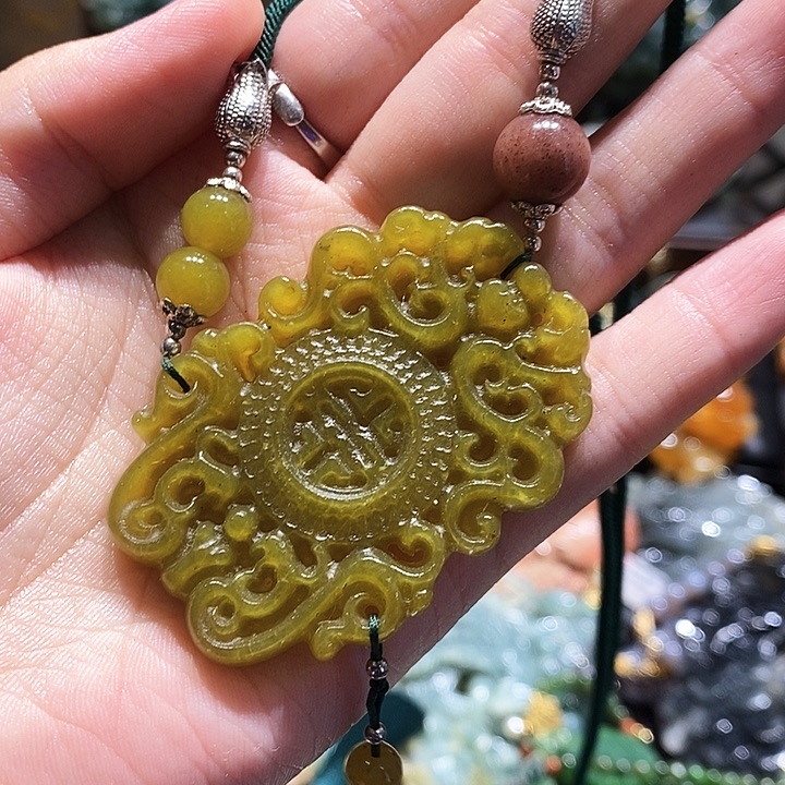 岫玉未镶嵌毛衣链