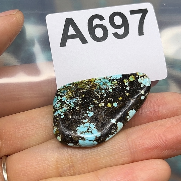 永***梅绿松石未镶嵌颈饰