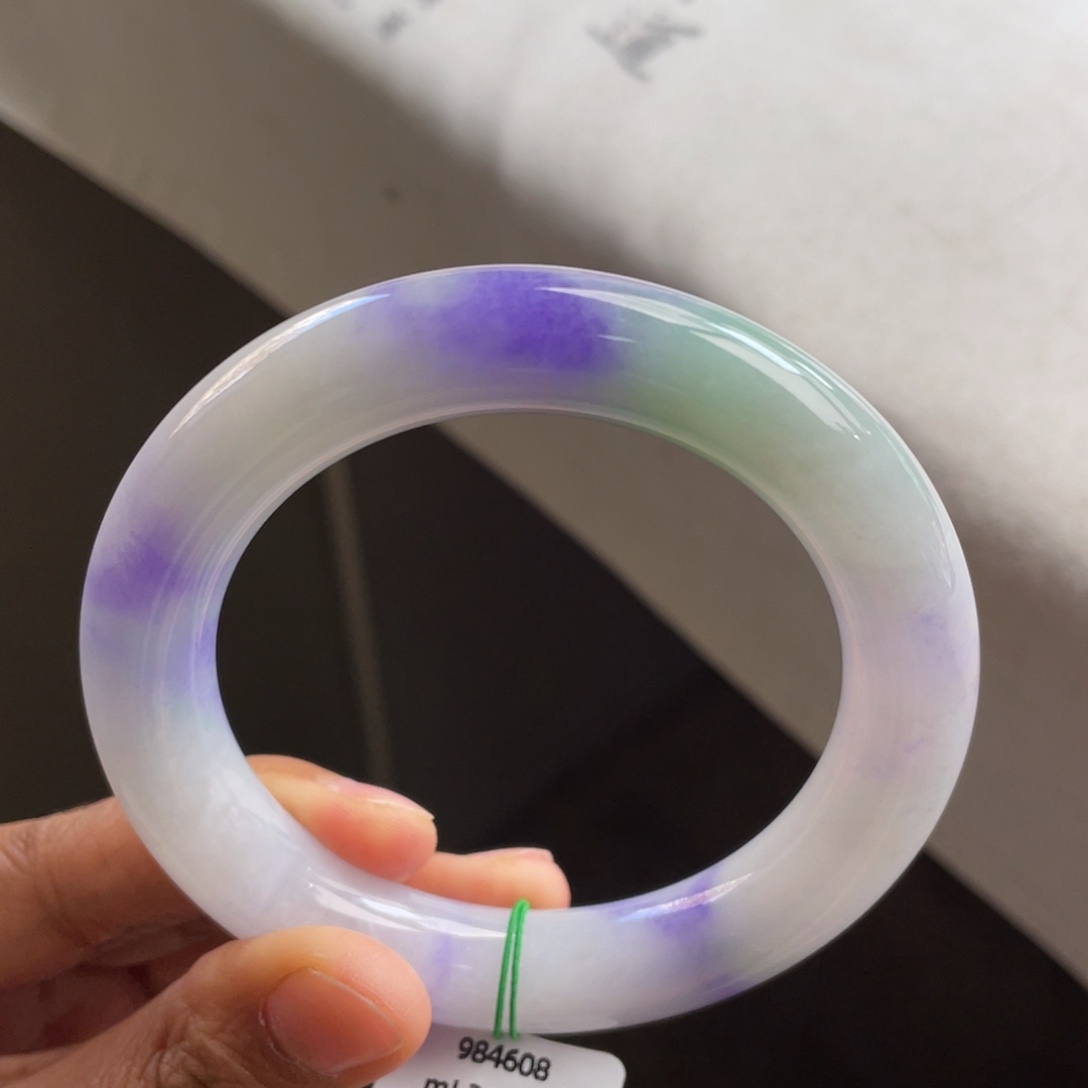 翡翠未镶嵌手镯白底飘妖紫圆条【强推】
