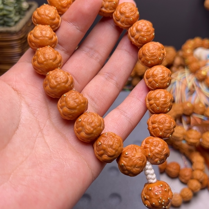 猴头核桃吊坠1.6左右18颗蟾背流苏