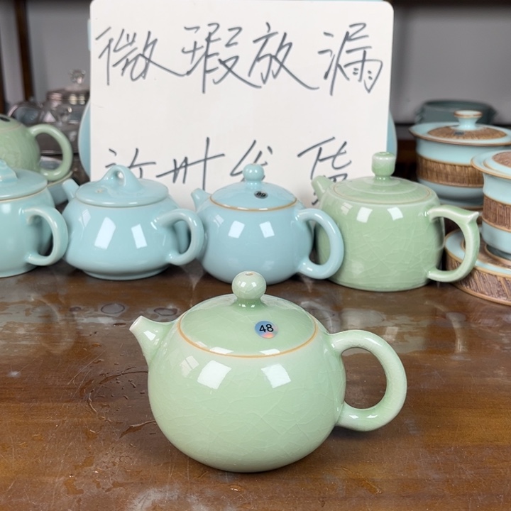 48号豆绿西施壶不完美