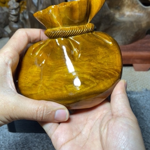 宝***己金丝楠代代有福的