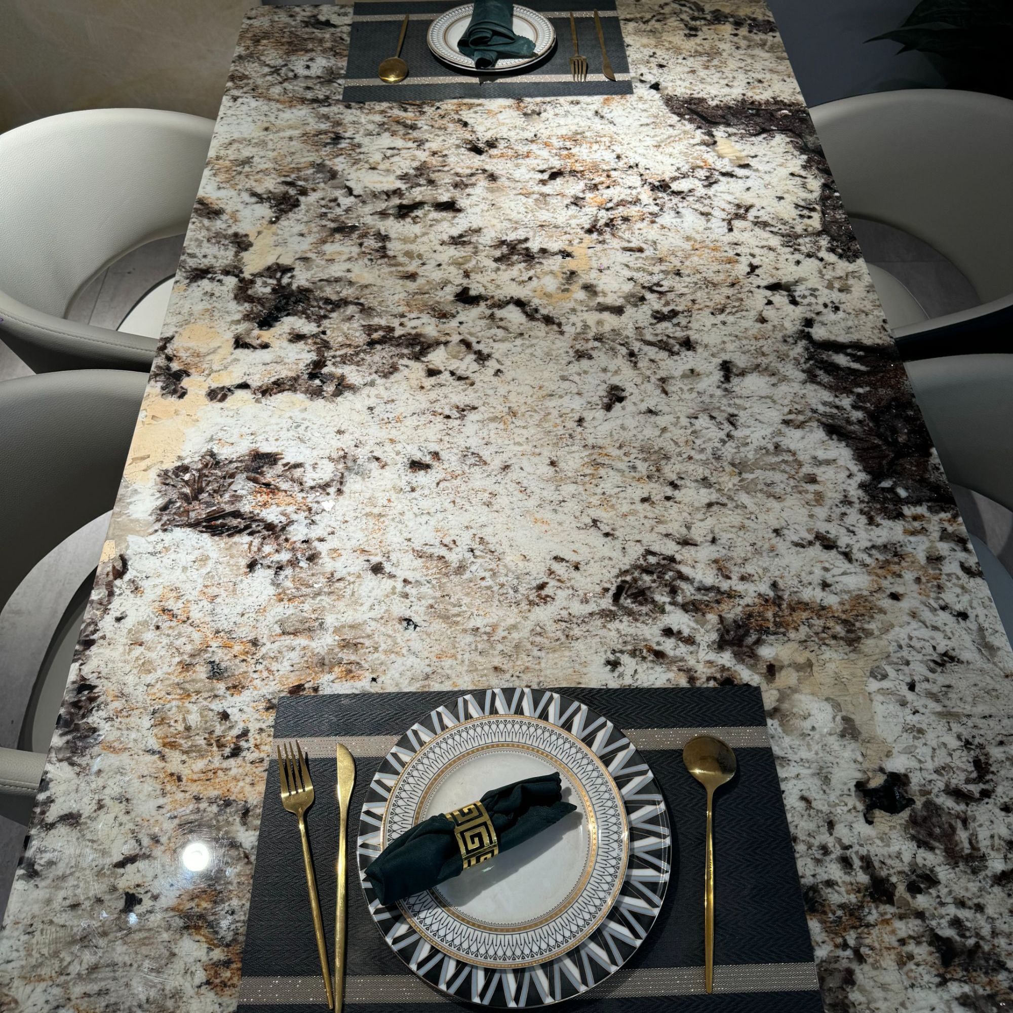 潘多拉水晶 大理石餐桌意式极简家用别墅吃饭桌轻奢奢石天然桌子