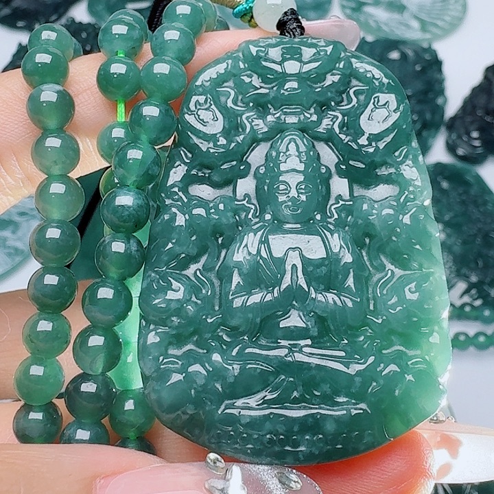 翡翠未镶嵌颈饰1111