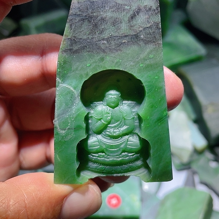 和田玉（碧玉）未镶嵌珠宝奇石