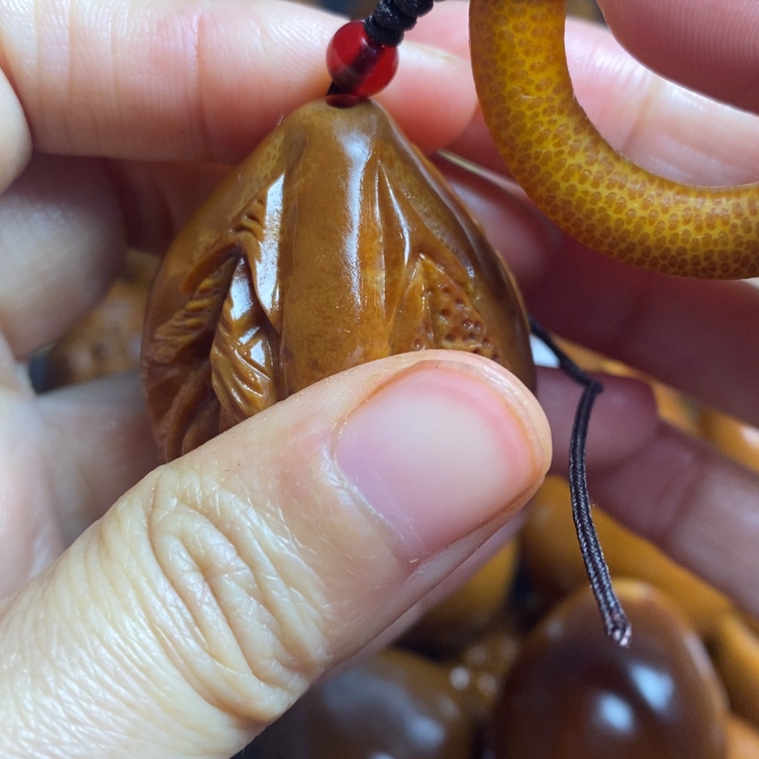 【闪购商品】香榧木橄榄核雕工艺瑕疵四面