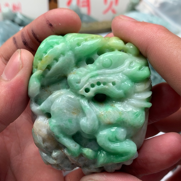 翡翠未镶嵌颈饰保真天然a货翡翠