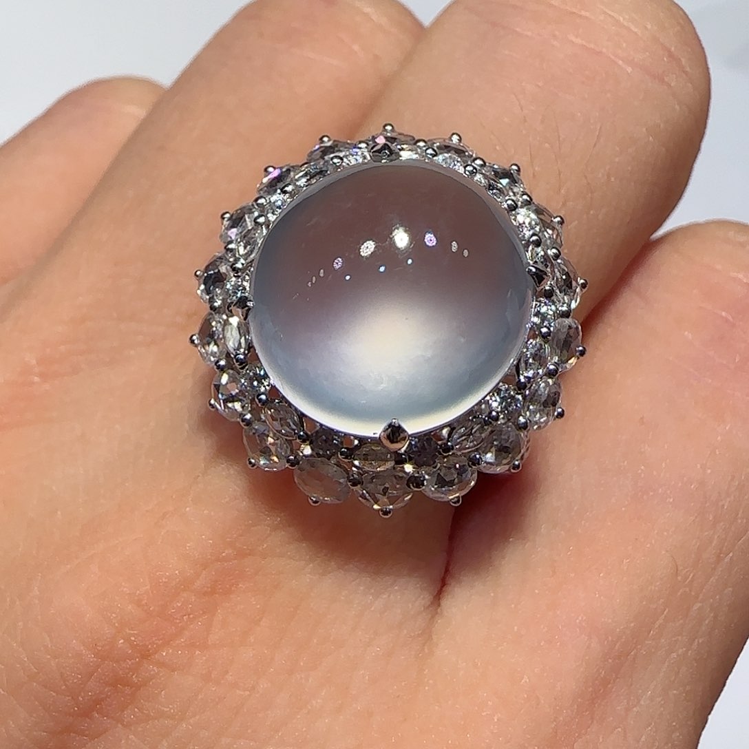 翡翠戒指18K金镶嵌戒指