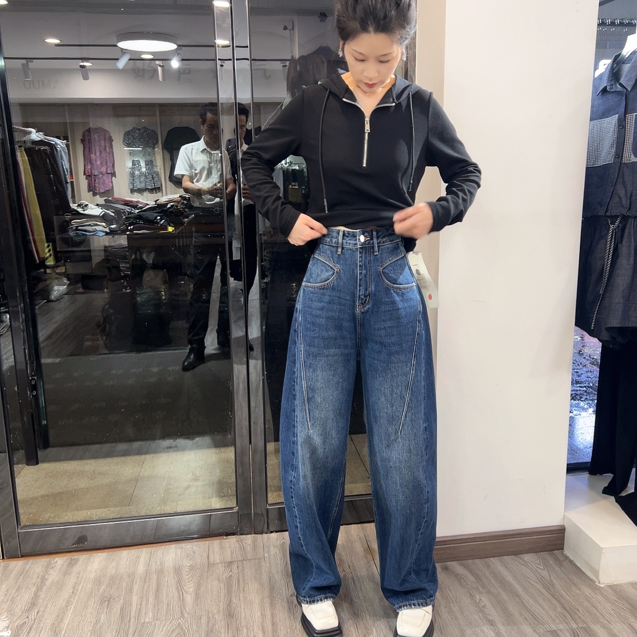 女人阁（牛仔裤600338）欧货潮牌新款百搭时尚牛仔弯刀裤