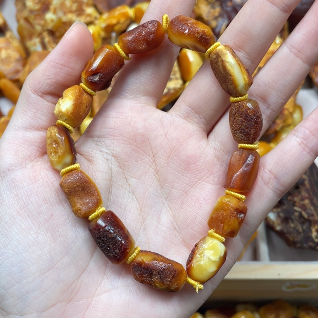 琥珀珠宝奇石未镶嵌