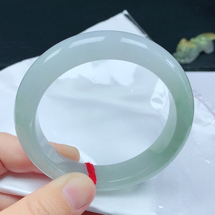 翡翠手镯未镶嵌天然翡翠手镯
