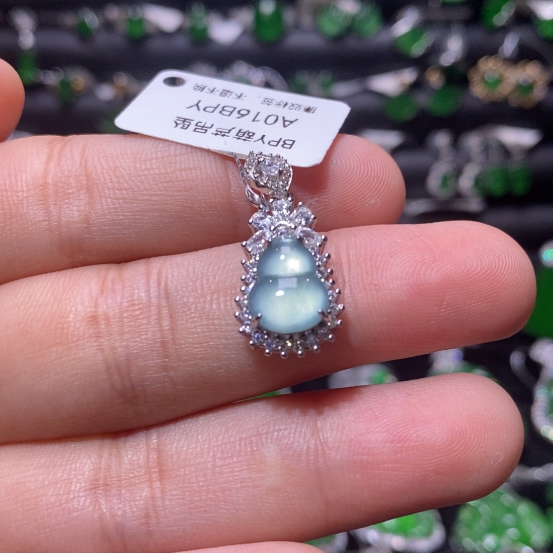 翡翠颈饰银S925镶嵌天然翡翠