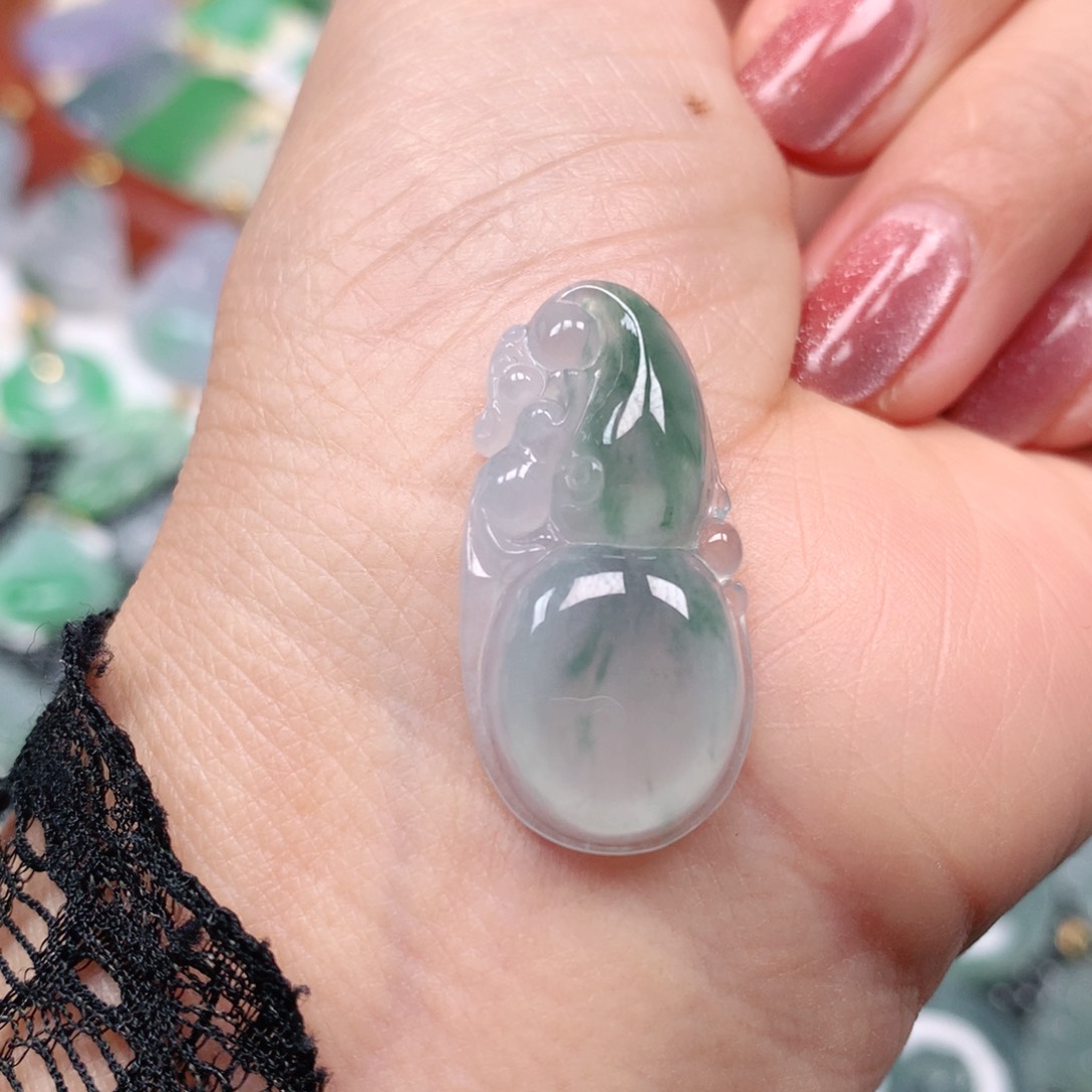 【闪购商品】翡翠吊坠(不含链)未镶嵌