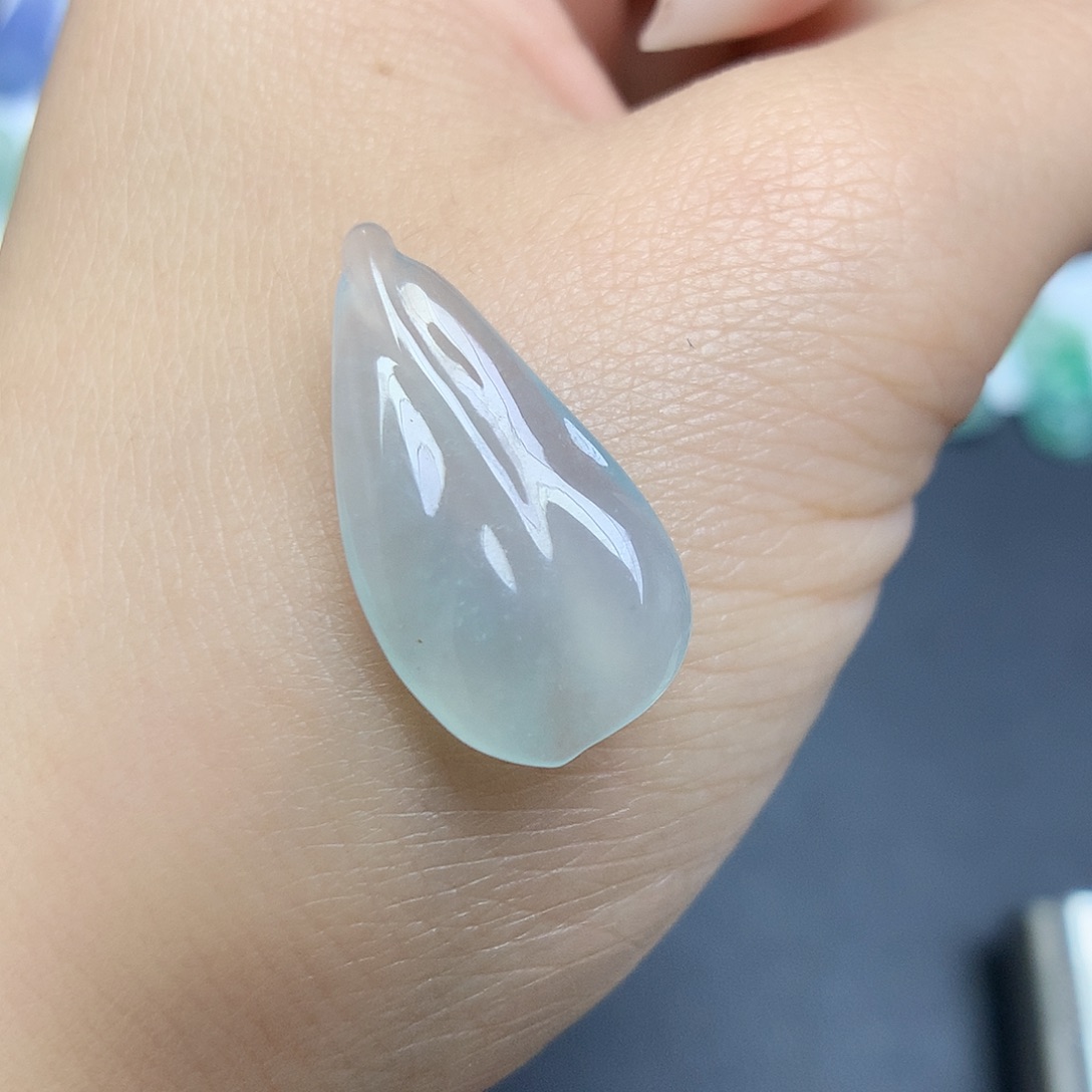 翡翠未镶嵌颈饰芭蕉叶