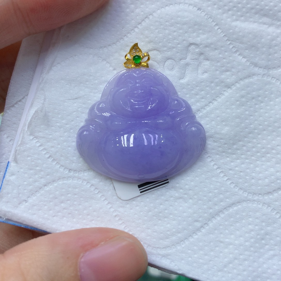 颈饰18K金镶嵌翡翠愉****！翡翠