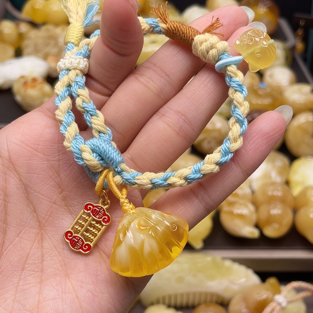 蜜蜡裸石未镶嵌蜜蜡