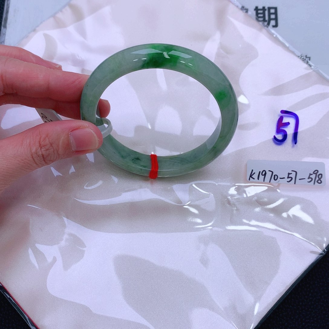 未镶嵌手镯翡翠缅甸翡翠手镯