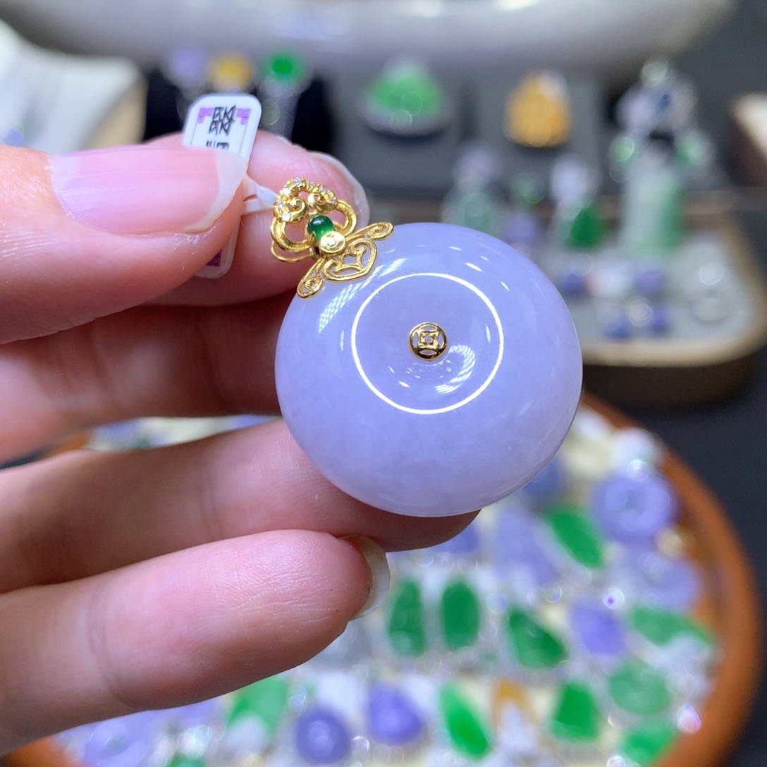 【闪购商品】翡翠颈饰18K金镶嵌翡翠吊坠项链