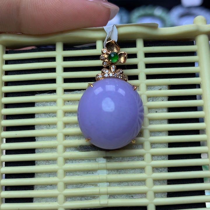 18K金镶嵌翡翠手链翡翠