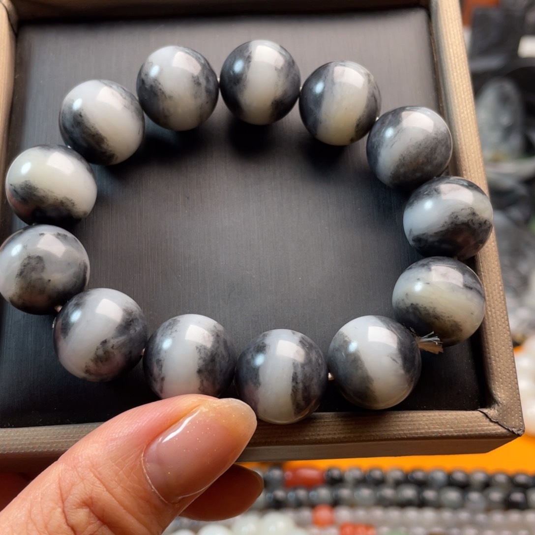 和田玉手串未镶嵌