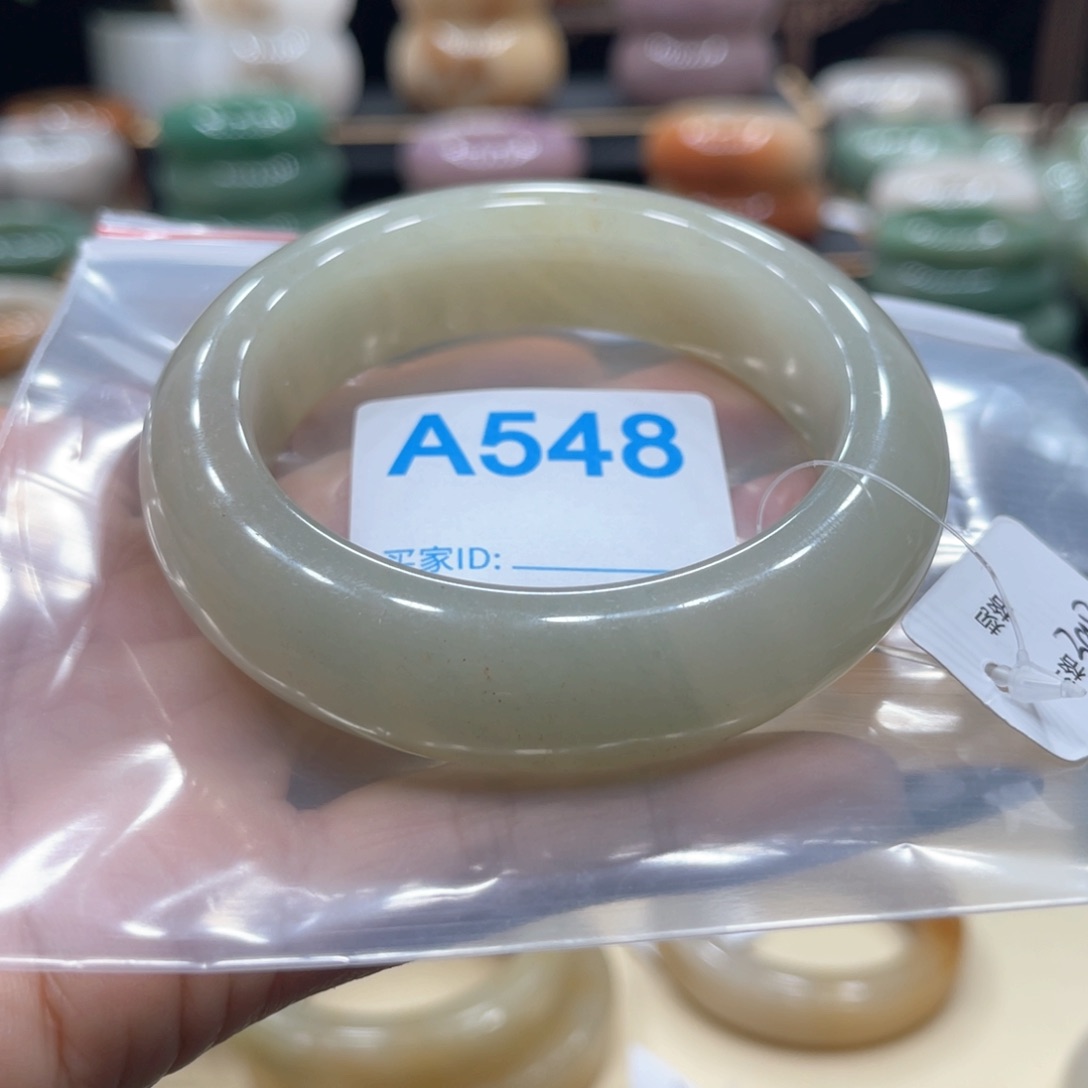 石英质玉手镯合金美****)