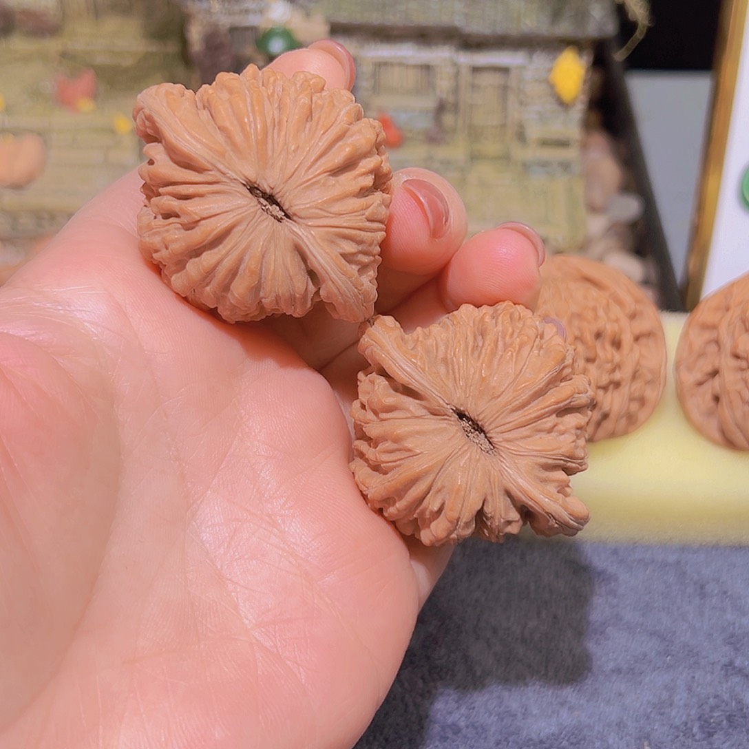 文玩核桃吊坠汉高楼44