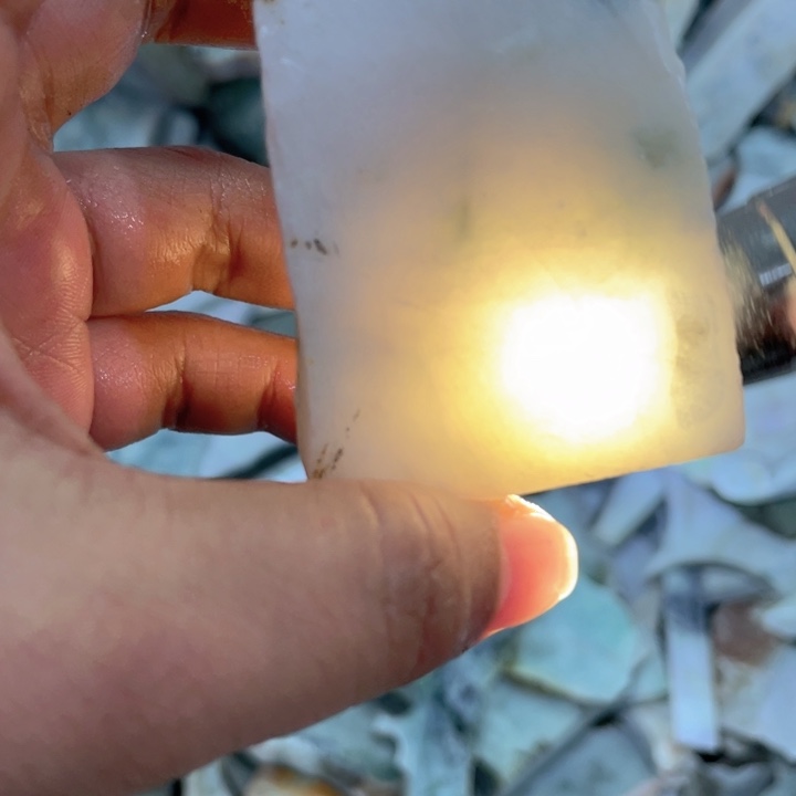 翡翠吊坠(不含链)未镶嵌天然翡翠边角料子