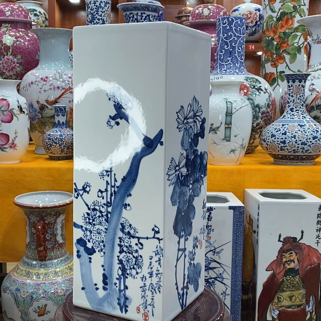 摆件雨**步景德镇陶瓷青花四方瓶