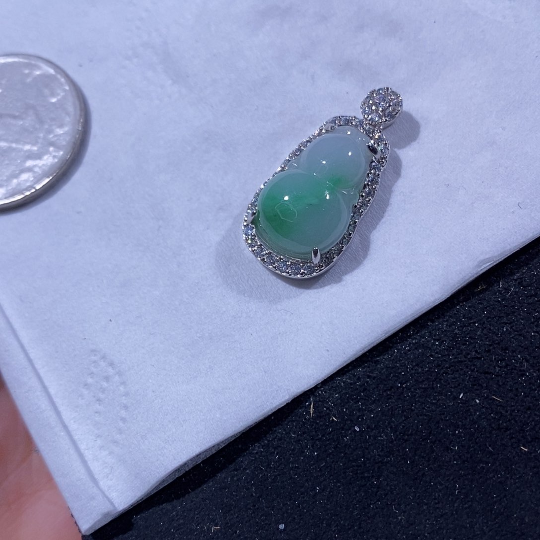 翡翠吊坠(不含链)未镶嵌