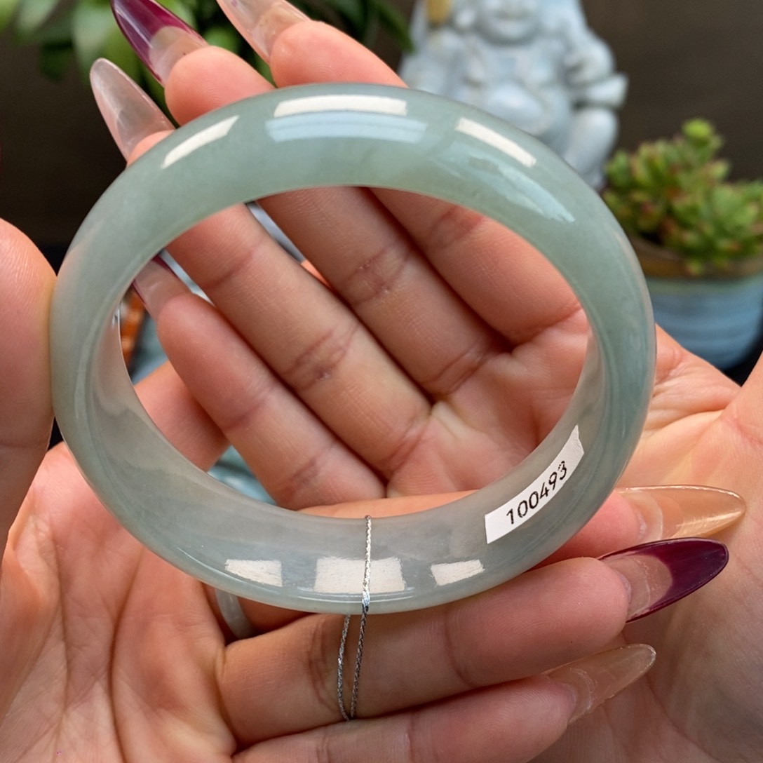 翡翠手镯未镶嵌天然