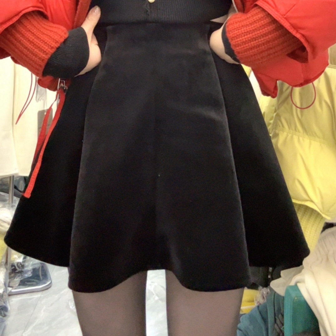 秋冬新款黑色高腰显瘦防走光丝绒A字百褶半身裙