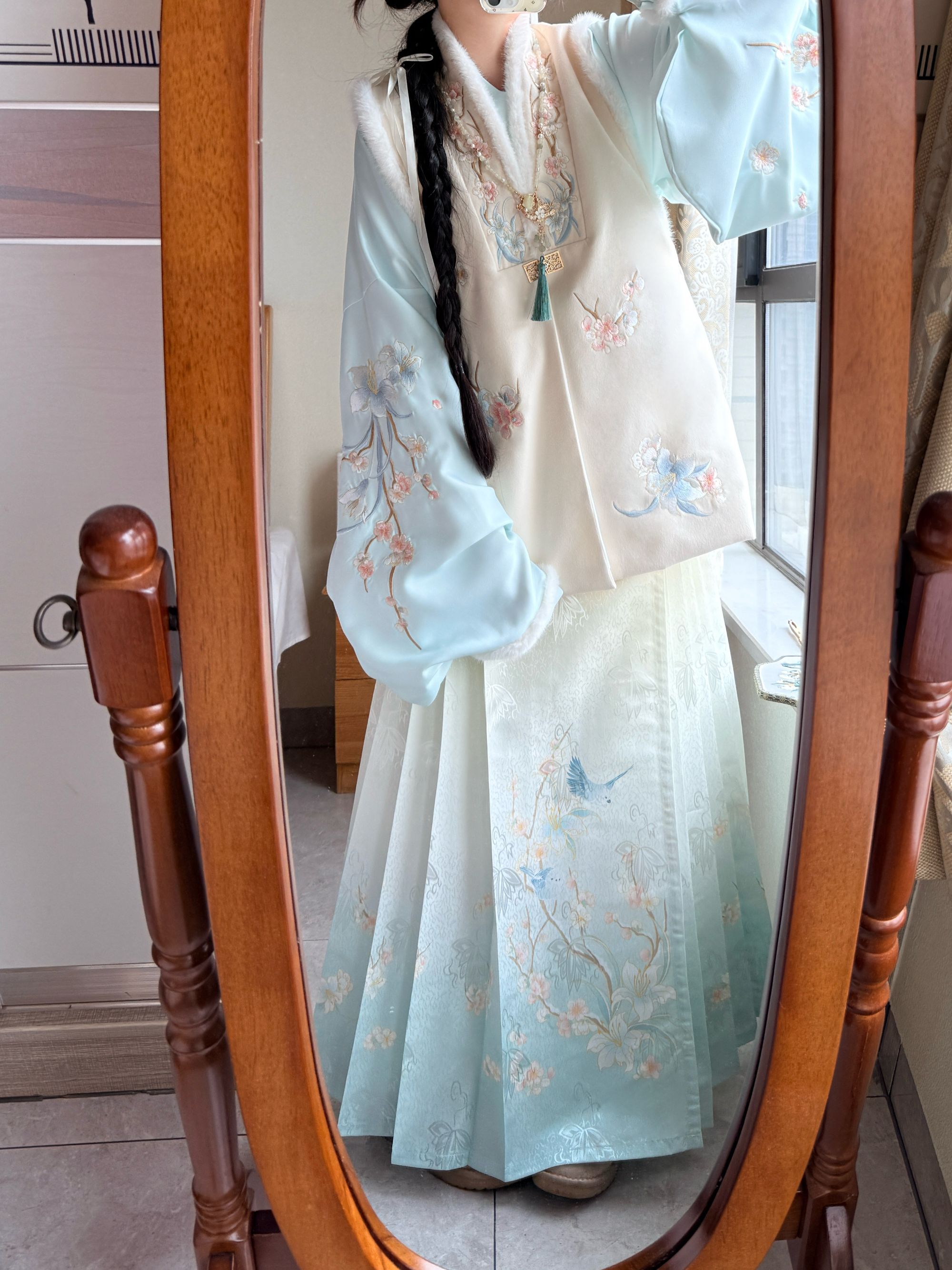 洛玖月原创【鹊栖寒梅】新款明制比甲重工刺绣冬款加绒汉服女套装