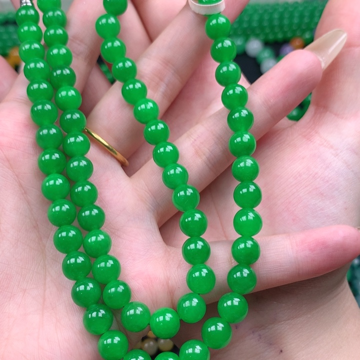 老***勒缅料卡8正阳绿项链（58颗）