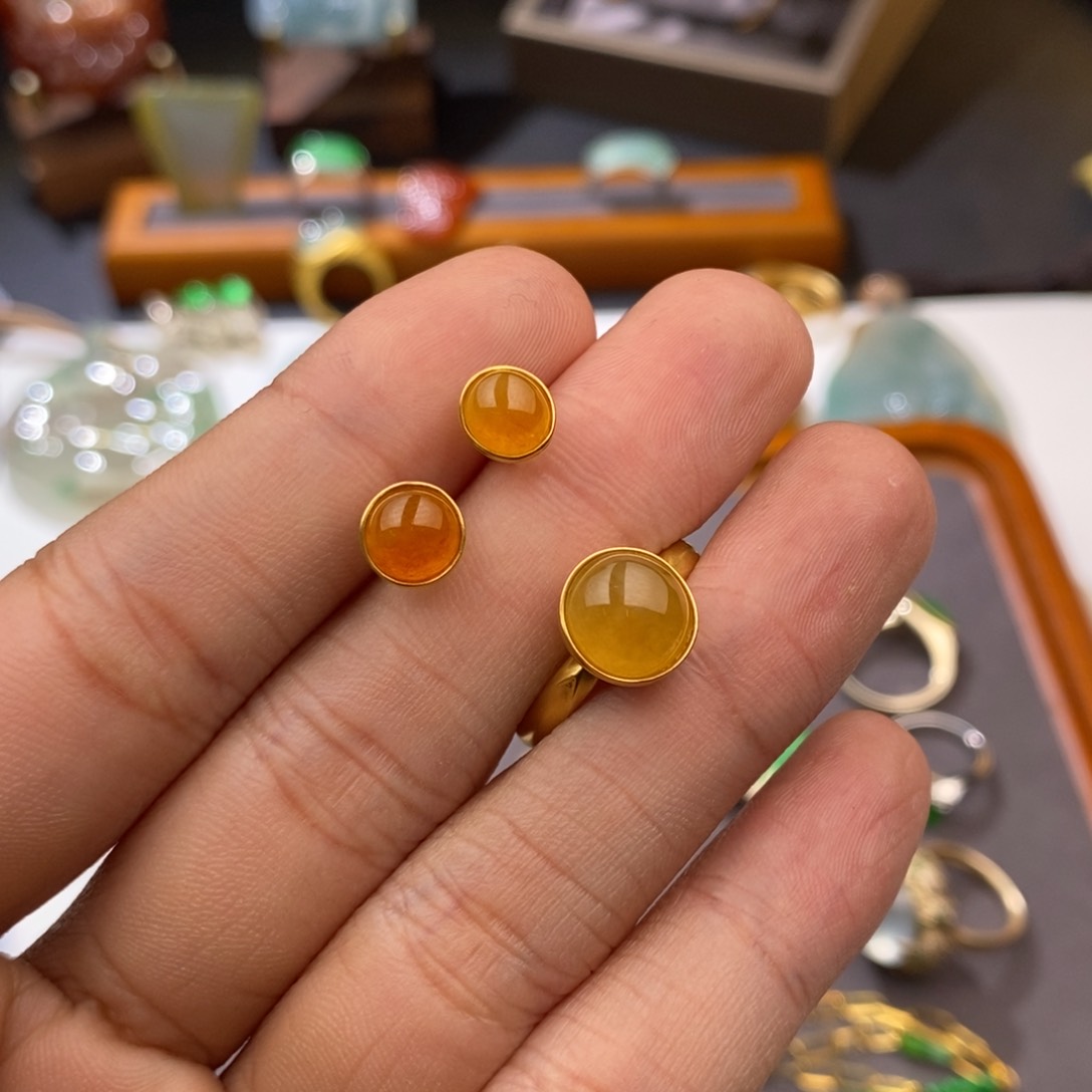 定制翡翠18K金镶嵌G**A戒指套装