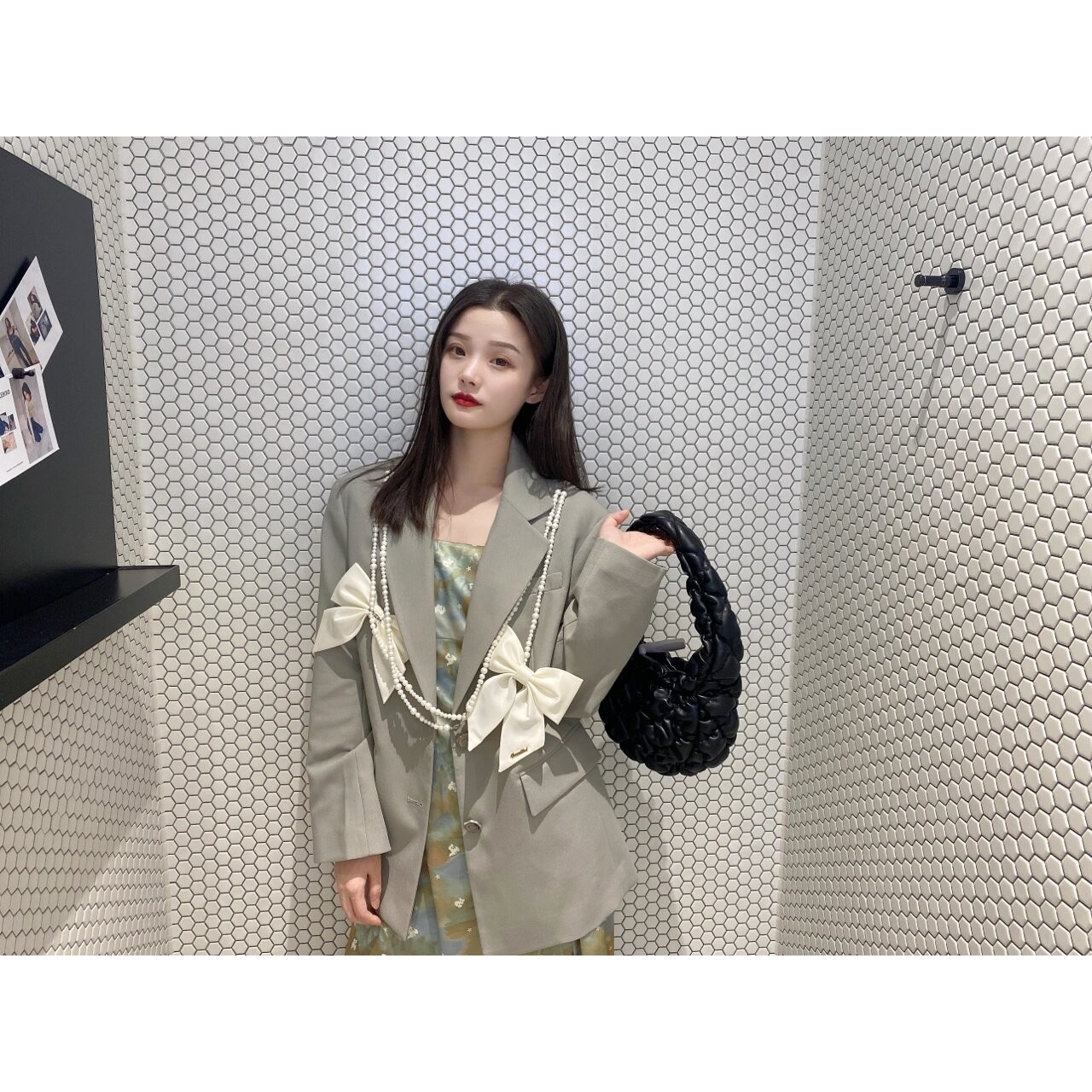 999【0006】【0007】【0009】蝶结装饰西装