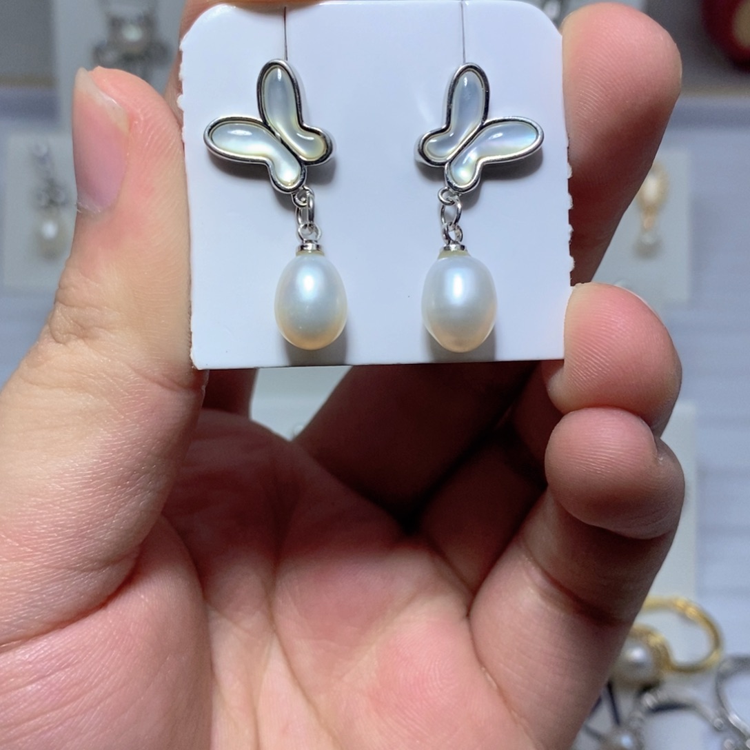 未镶嵌淡水珍珠耳饰